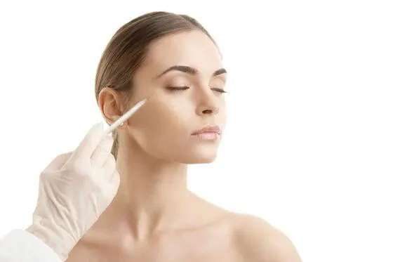 Redescubre tu Belleza: Efectos Secundarios Leves del Botox en Mijas para Mujeres Elegantes y Sofisticadas